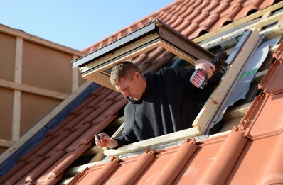 Pose de fenêtres de toit Velux à Happencourt